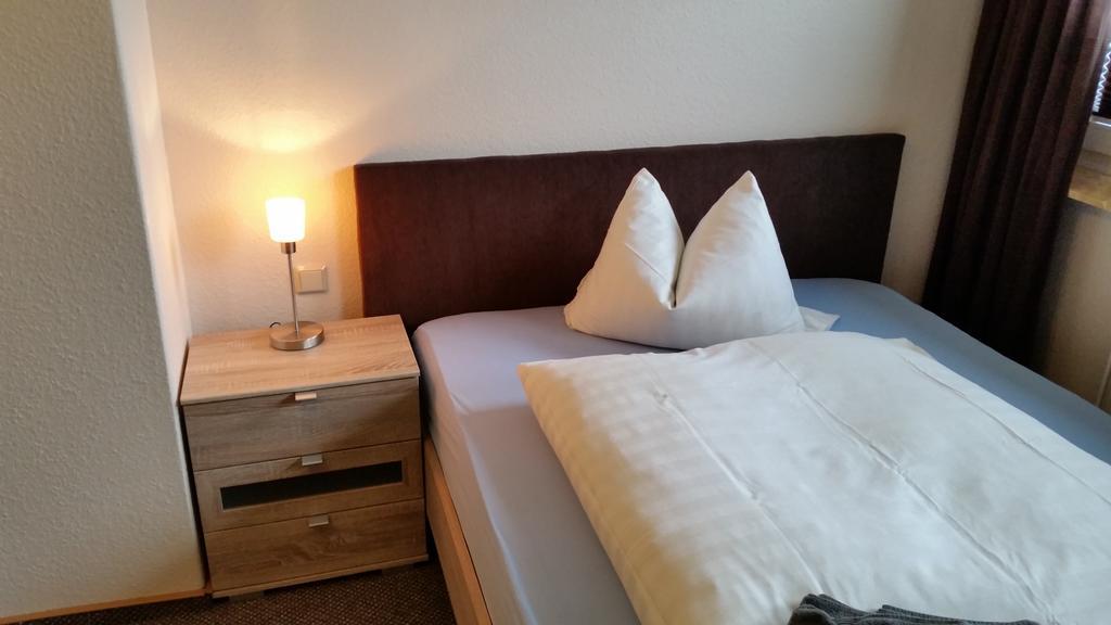 Hotel Deutsches Haus Francop Хамбург Екстериор снимка