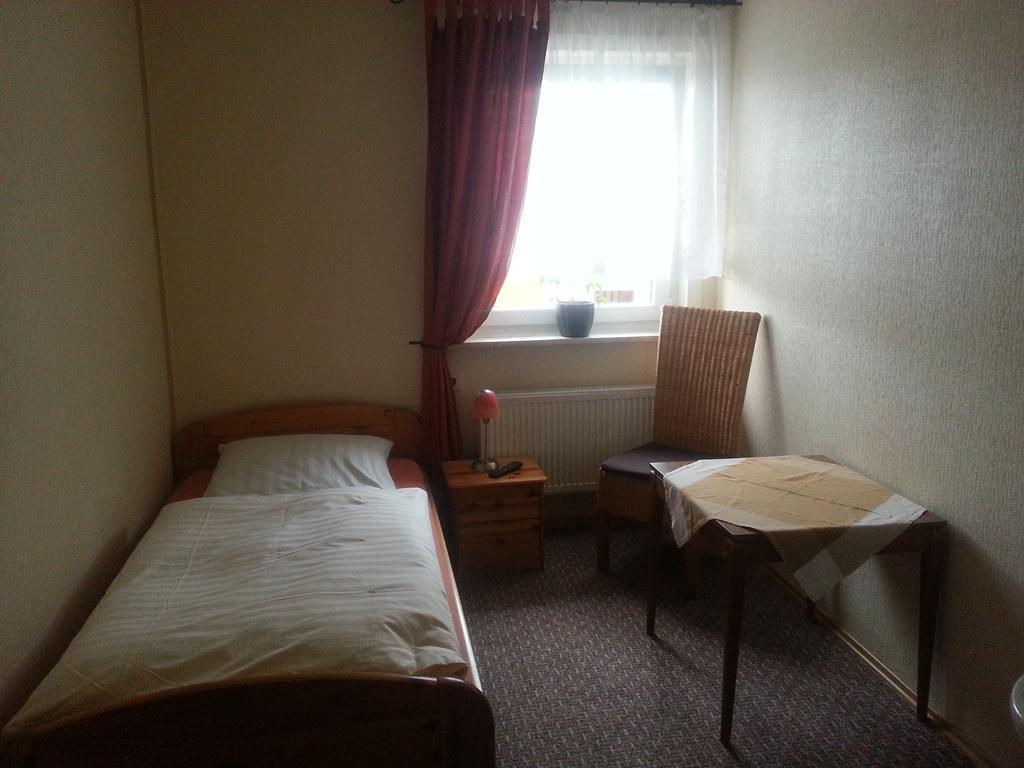 Hotel Deutsches Haus Francop Хамбург Екстериор снимка