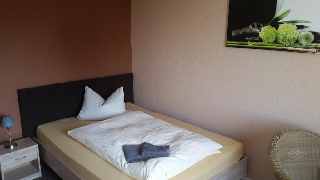 Hotel Deutsches Haus Francop Хамбург Екстериор снимка
