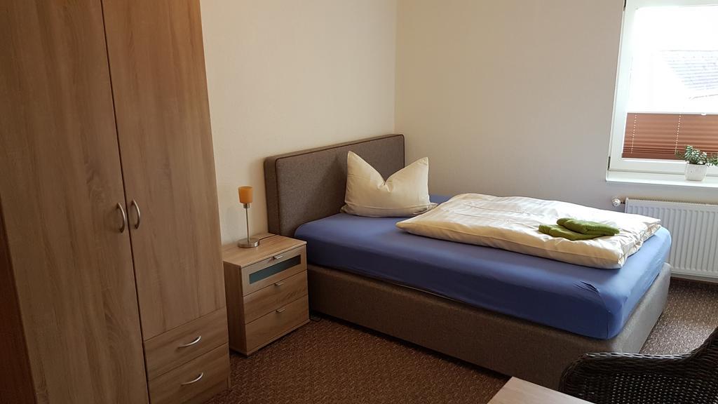 Hotel Deutsches Haus Francop Хамбург Екстериор снимка